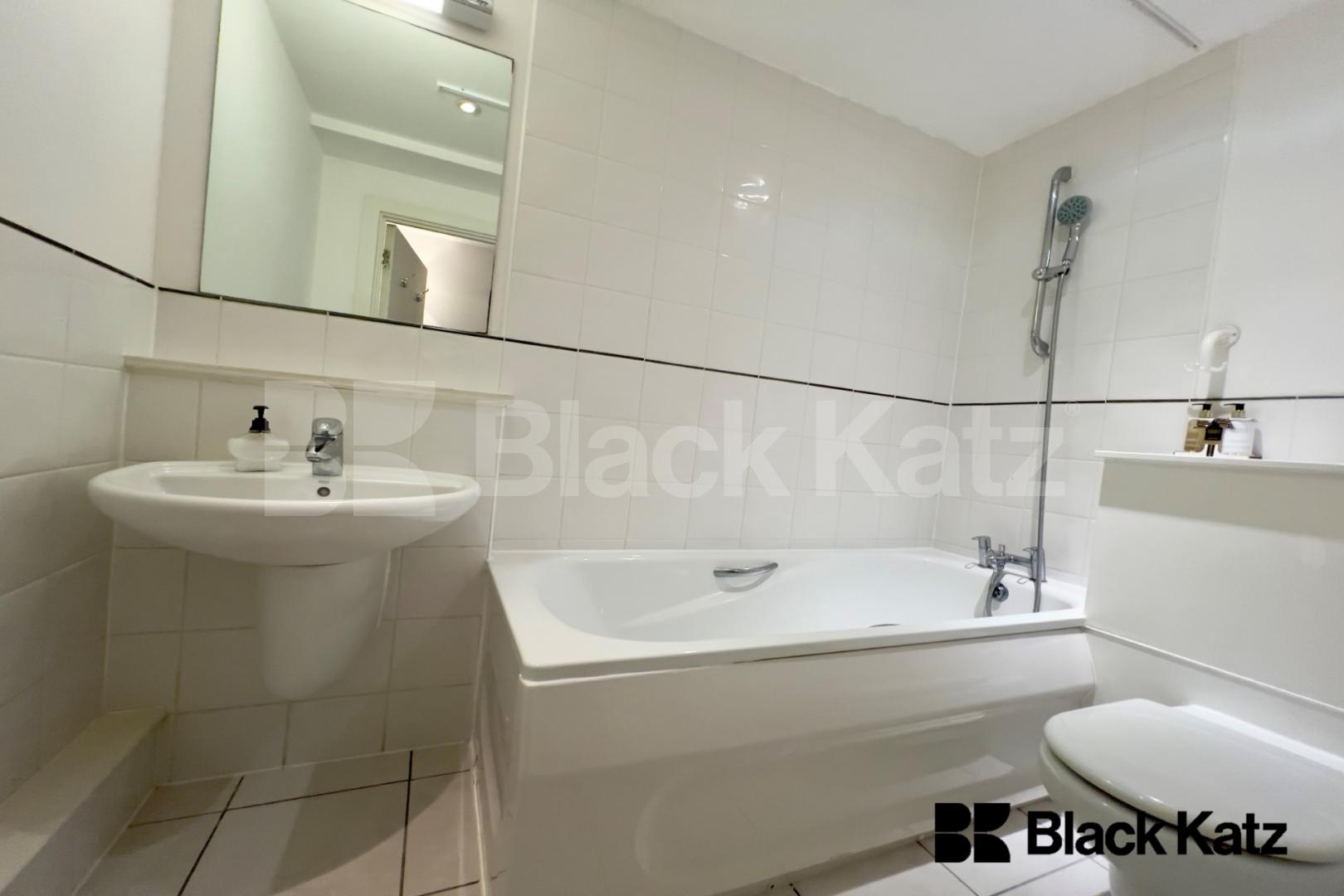 Superbly Located One Bedroomed Apartment  Isaac Way, Borough